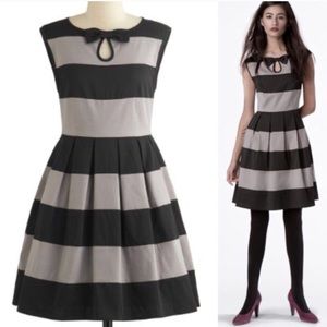 Dear Creatures Black Grey Bow Dress XS